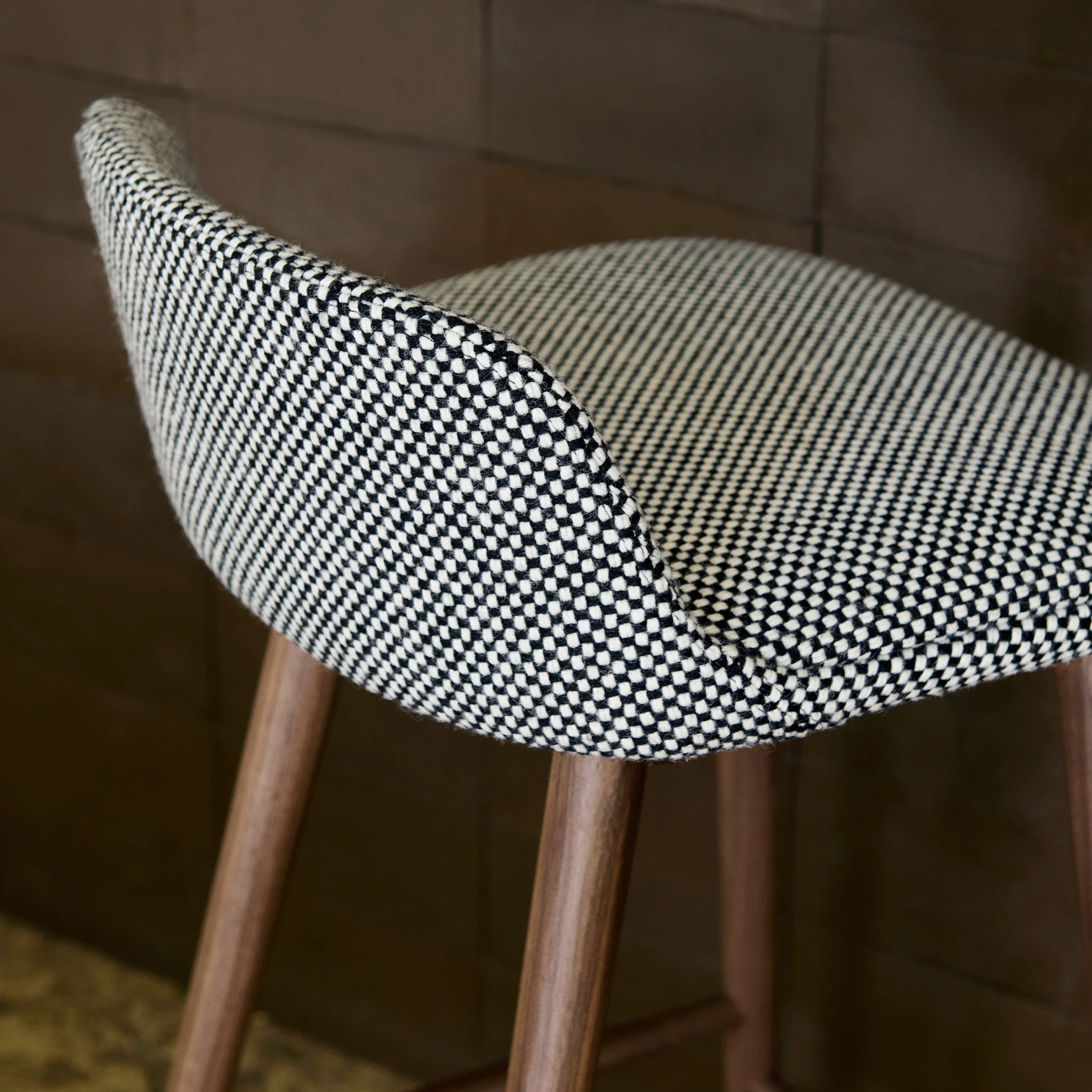 Rely HW121 Upholstered Counter Stool By &Tradition - Image 3