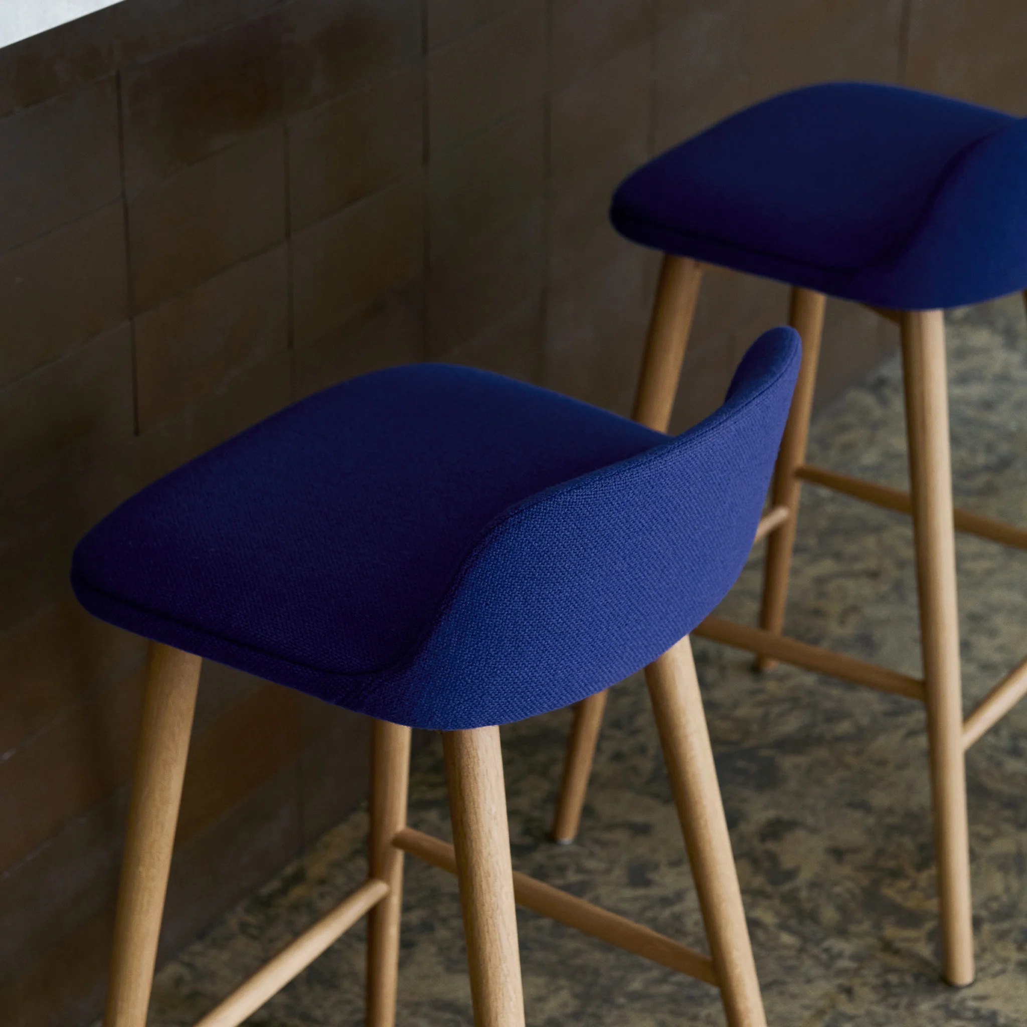 Rely HW121 Upholstered Counter Stool By &Tradition - Image 4