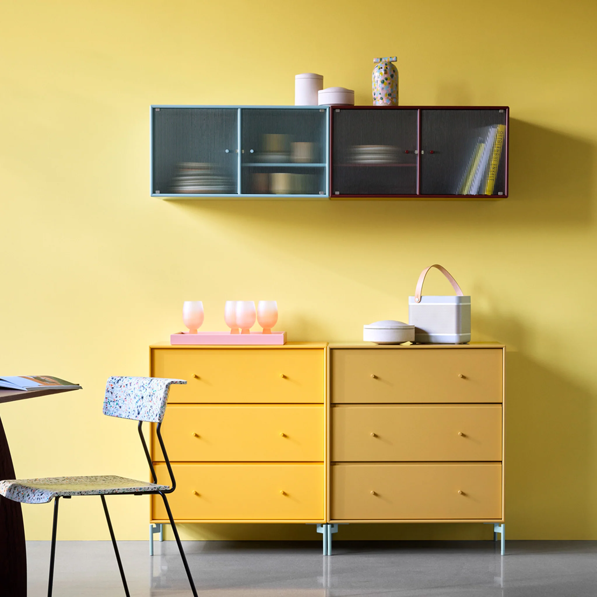 Ripple I Vitrine Cabinet by Montana Furniture - Image 5