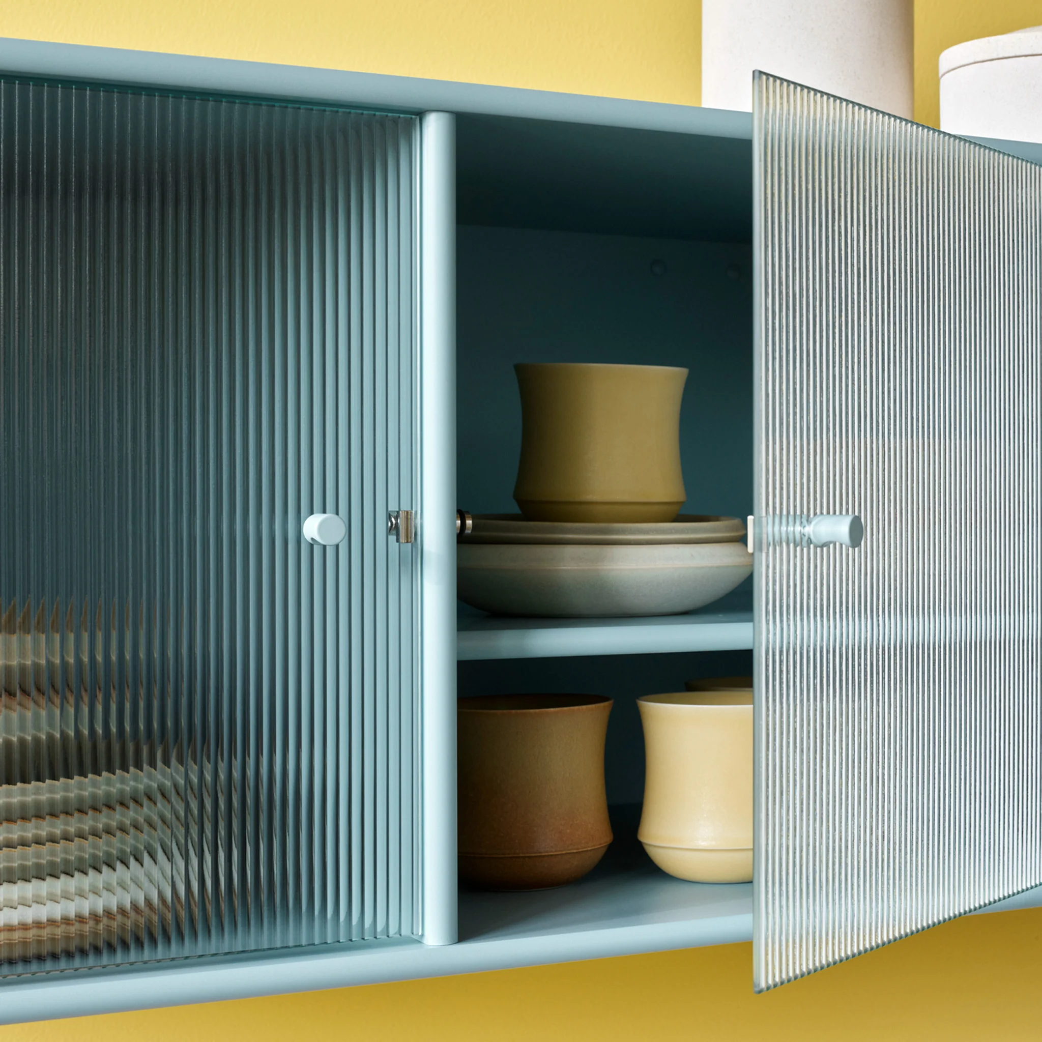 Ripple I Vitrine Cabinet by Montana Furniture - Image 6