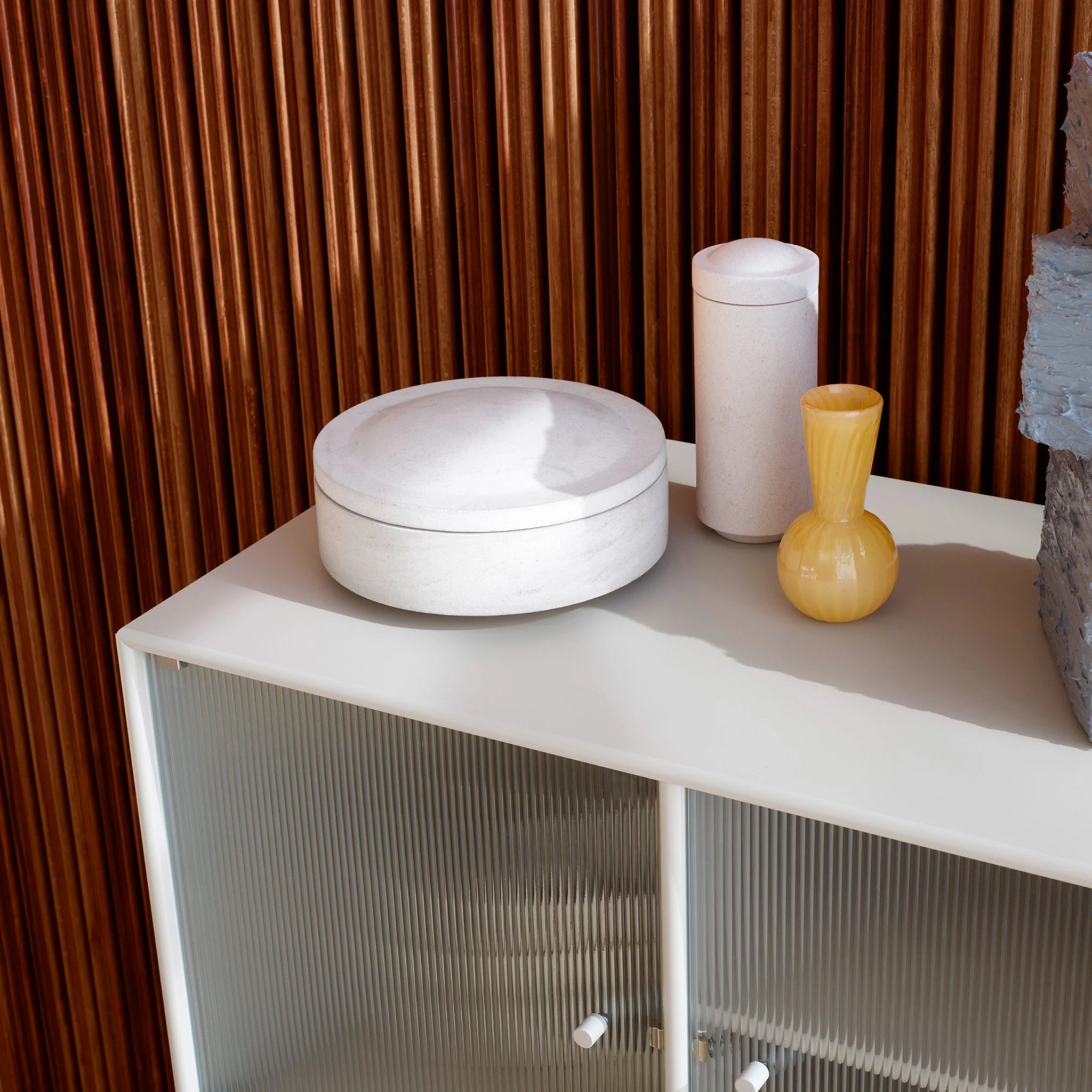 Ripple III Vitrine Cabinet by Montana Furniture - Image 5