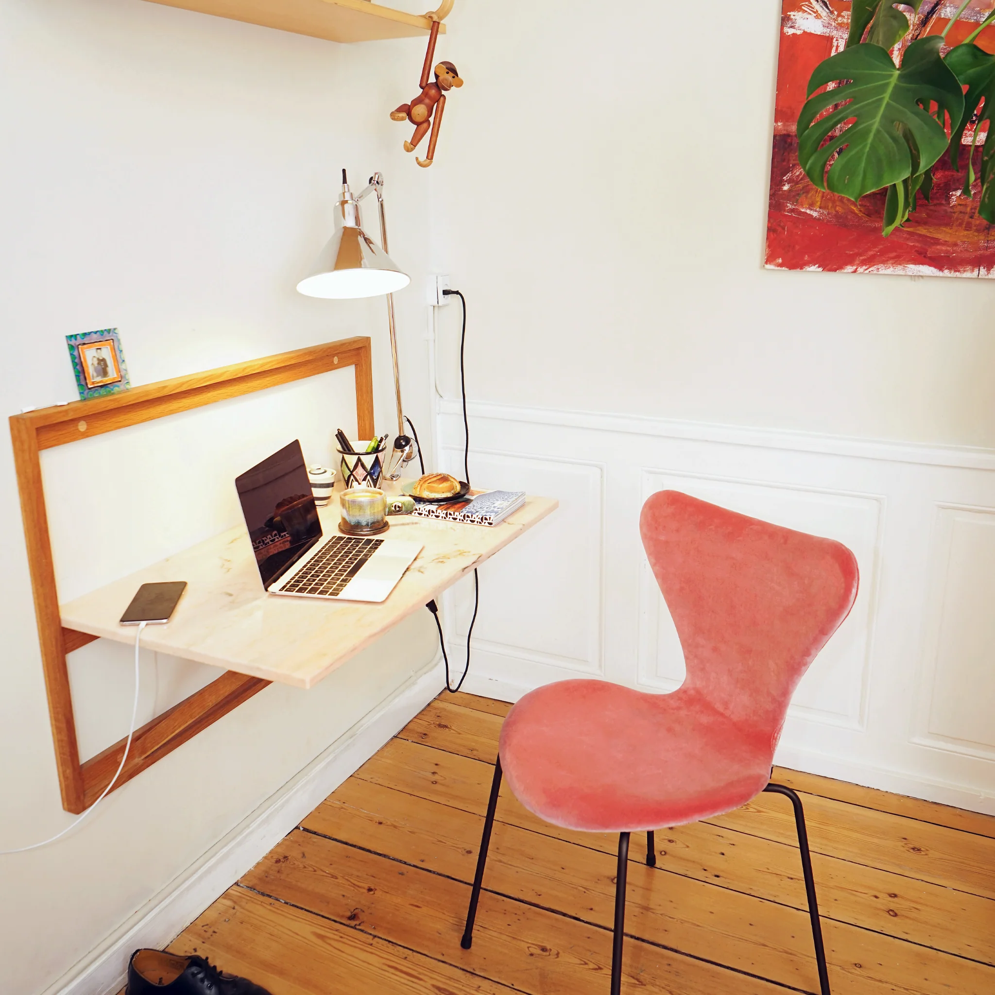 Series 7 Fully Upholstered 3107 Chair by Fritz Hansen - Image 9