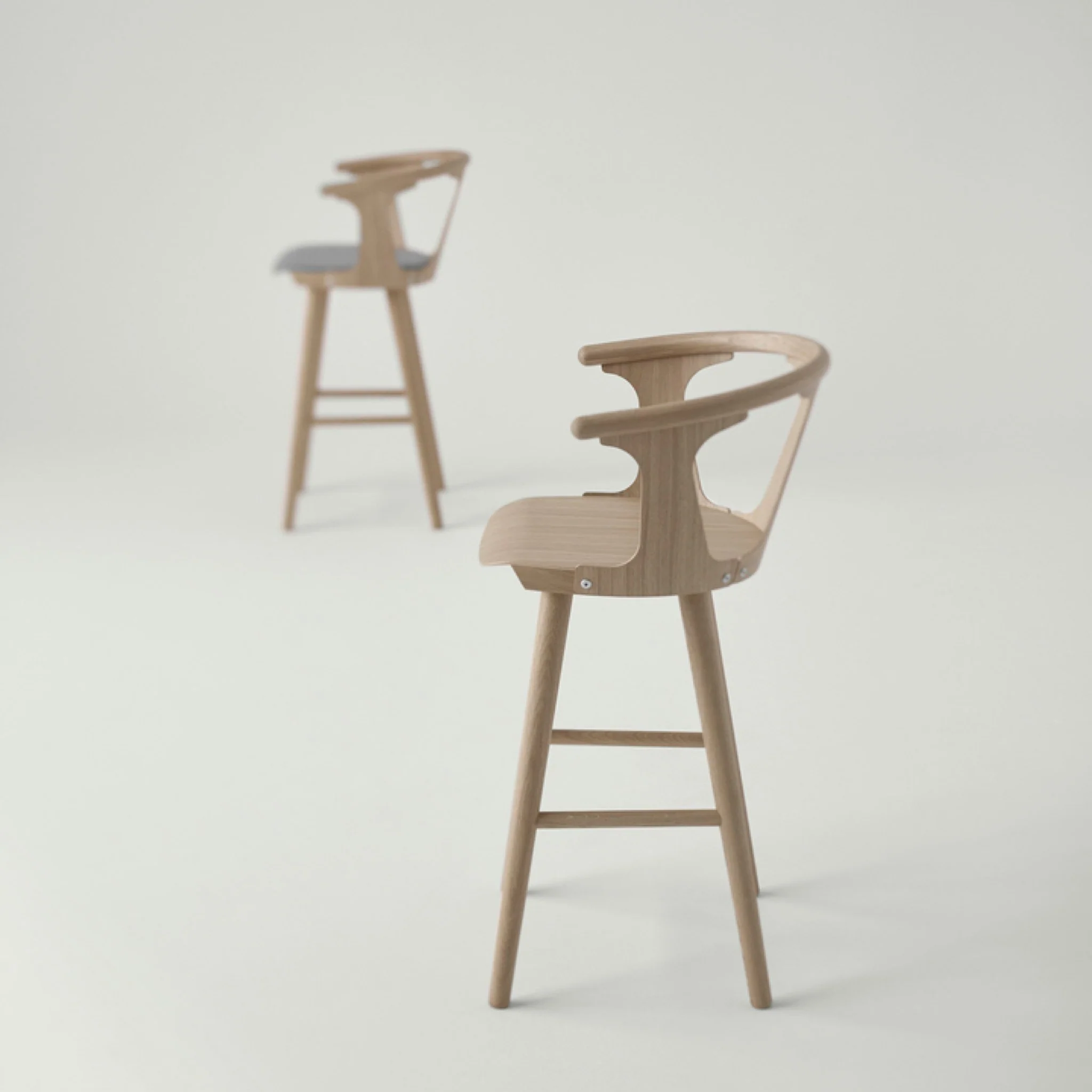 SK9 In Between Bar Stool by &Tradition - Image 5