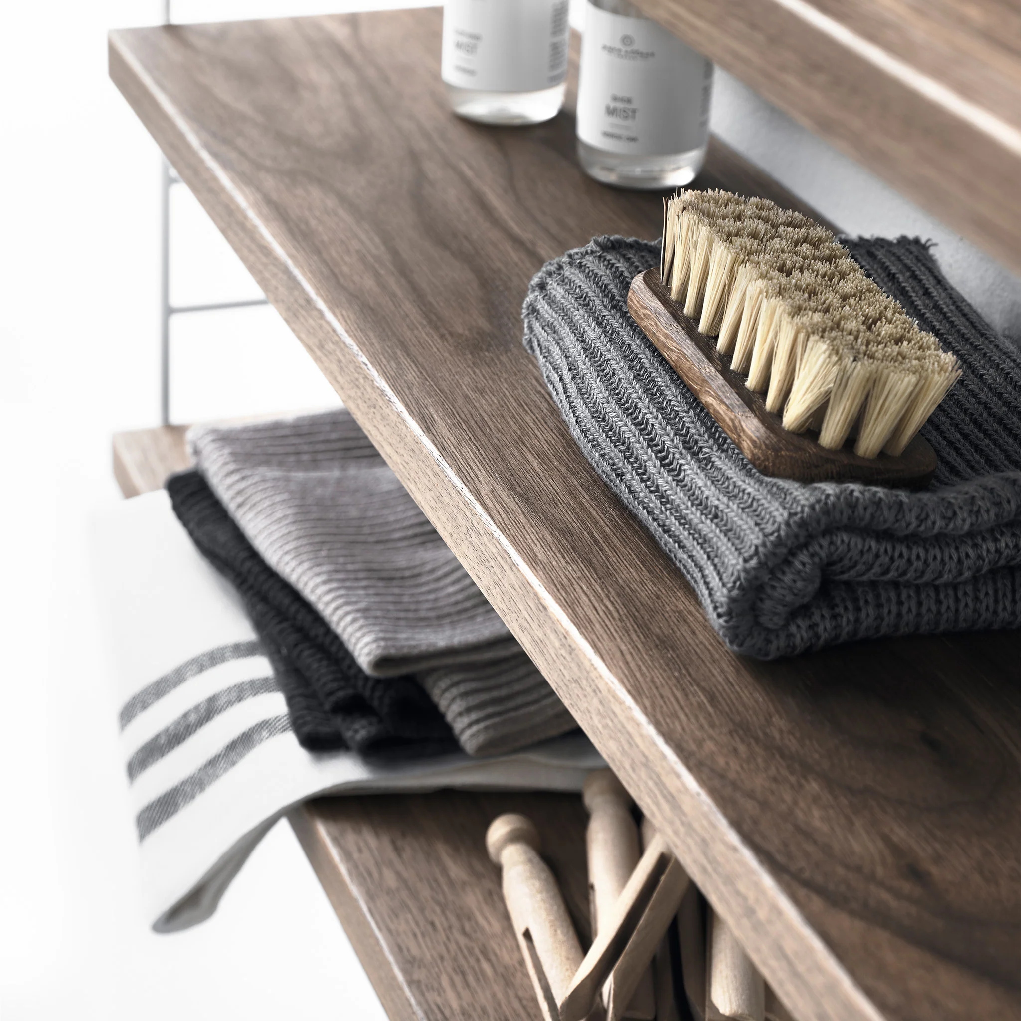 String - Shelves - Image 2