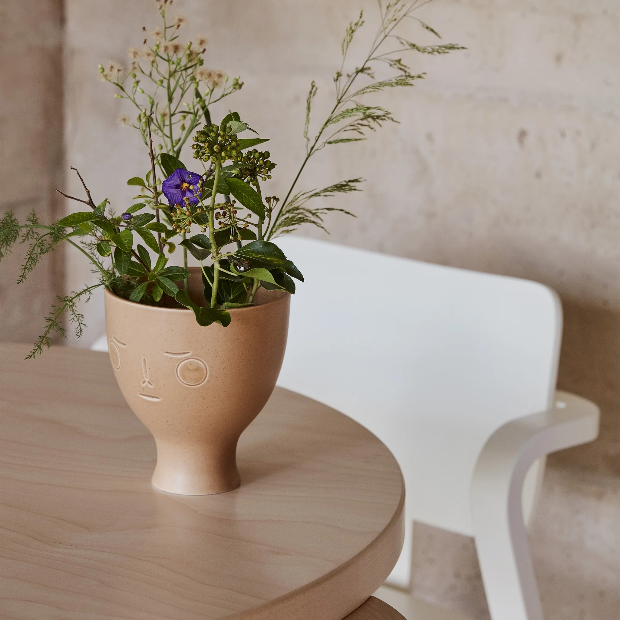 Aalto Table Round by Artek - Image 7
