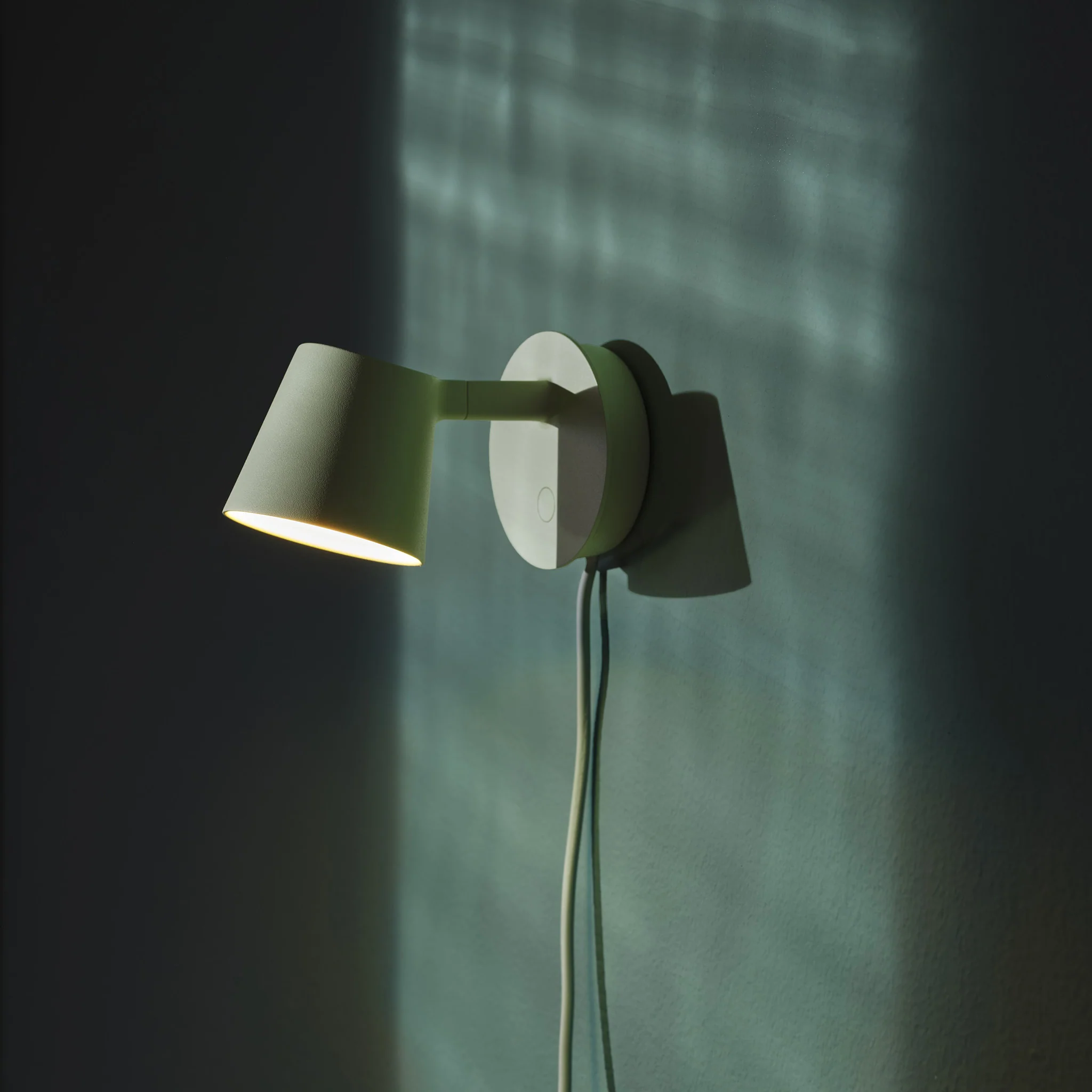 Tip Wall Lamp by Muuto - Image 8