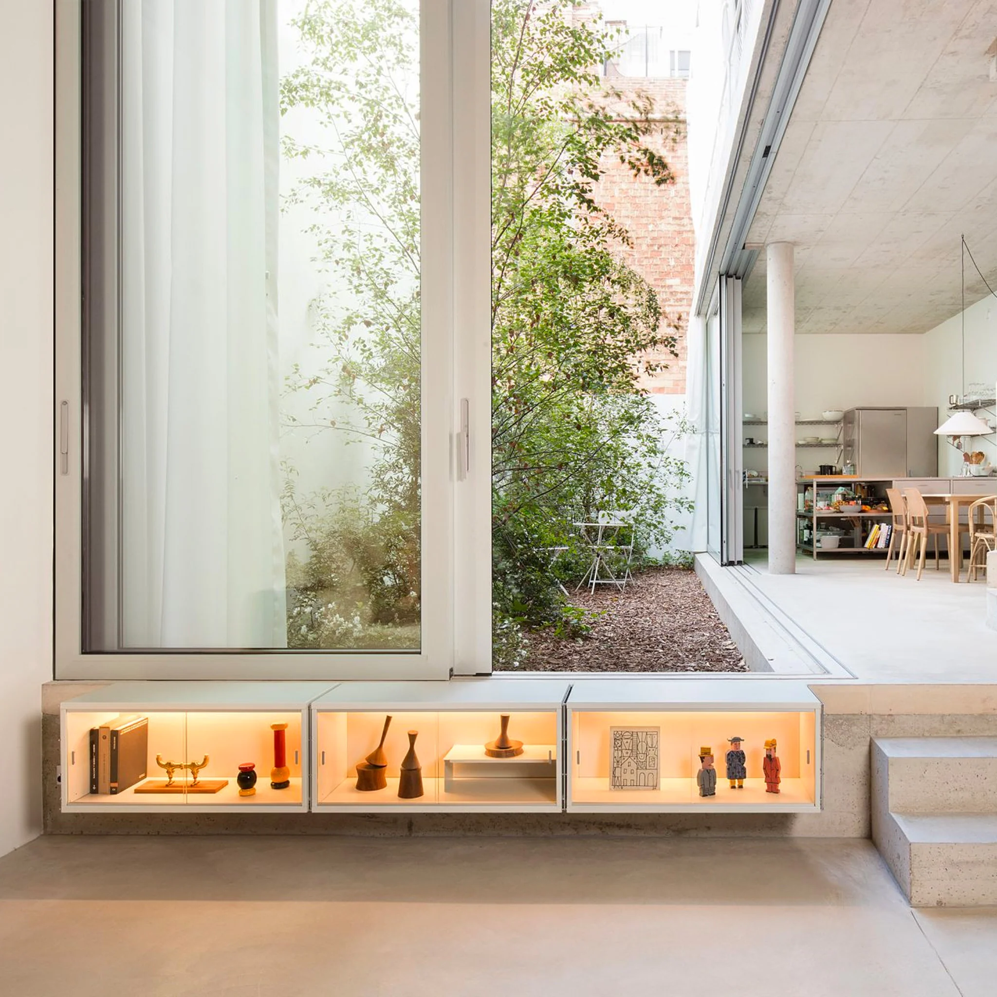 Tria114 Modular Shelving System - Display Cabinet - Image 2