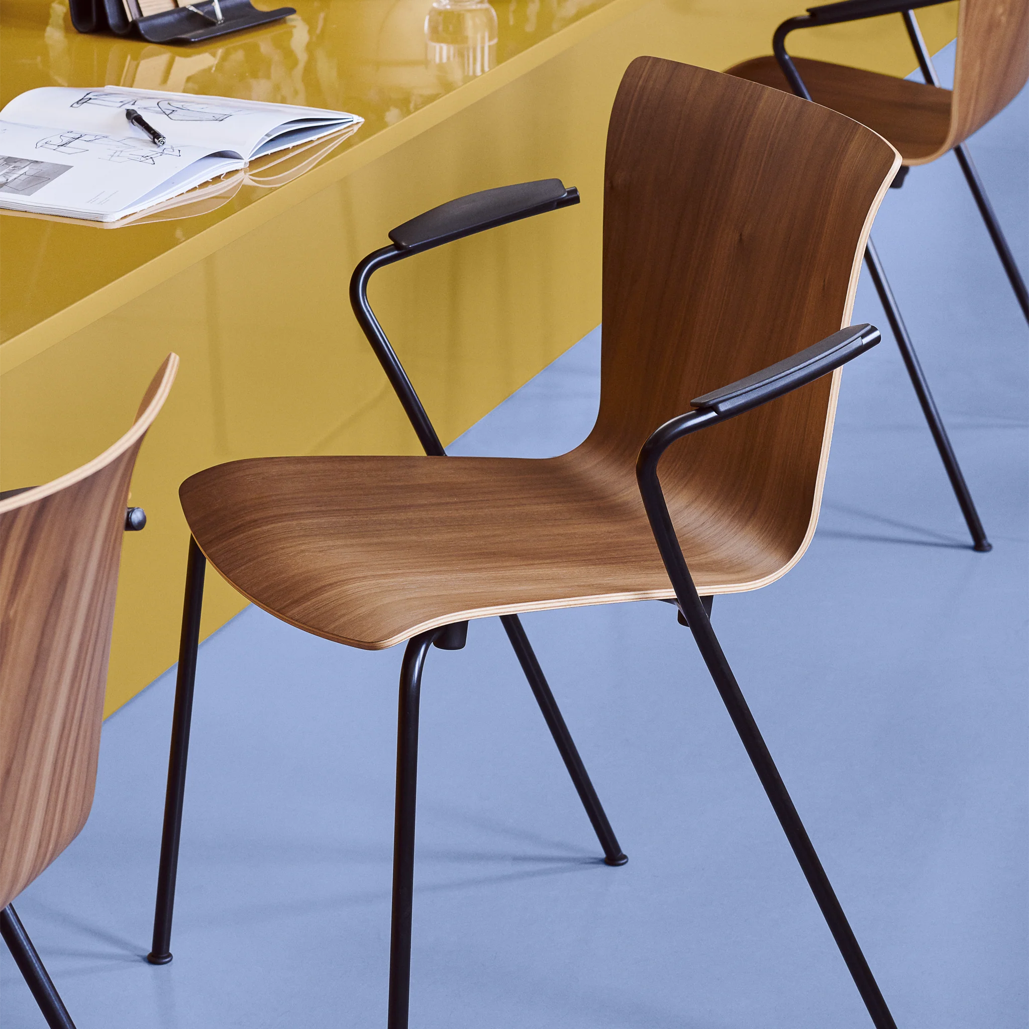 Vico Duo Armchair VM111 by Fritz Hansen - Image 2