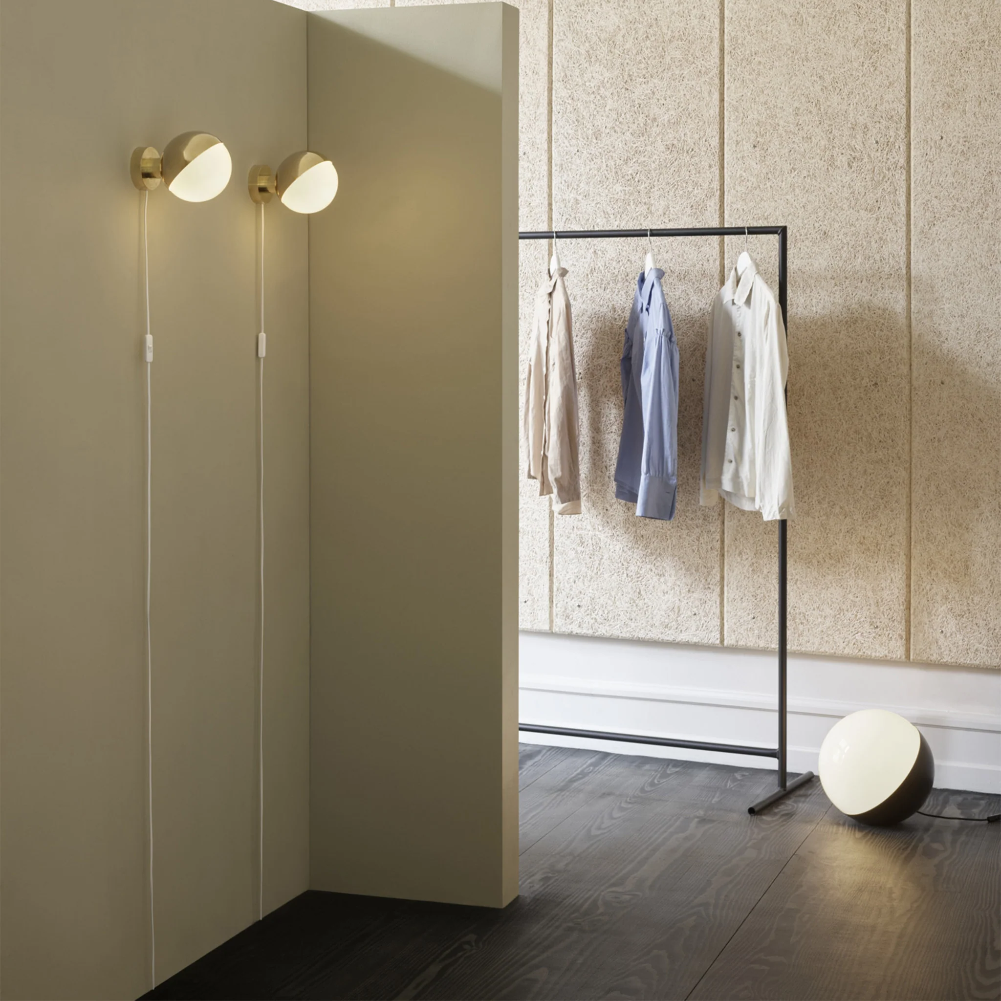 VL Studio Wall Lamp - Image 4