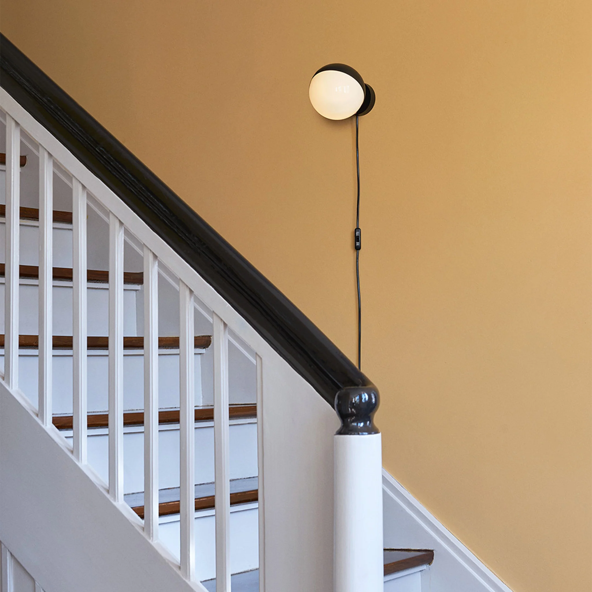 VL Studio Wall Lamp - Image 7
