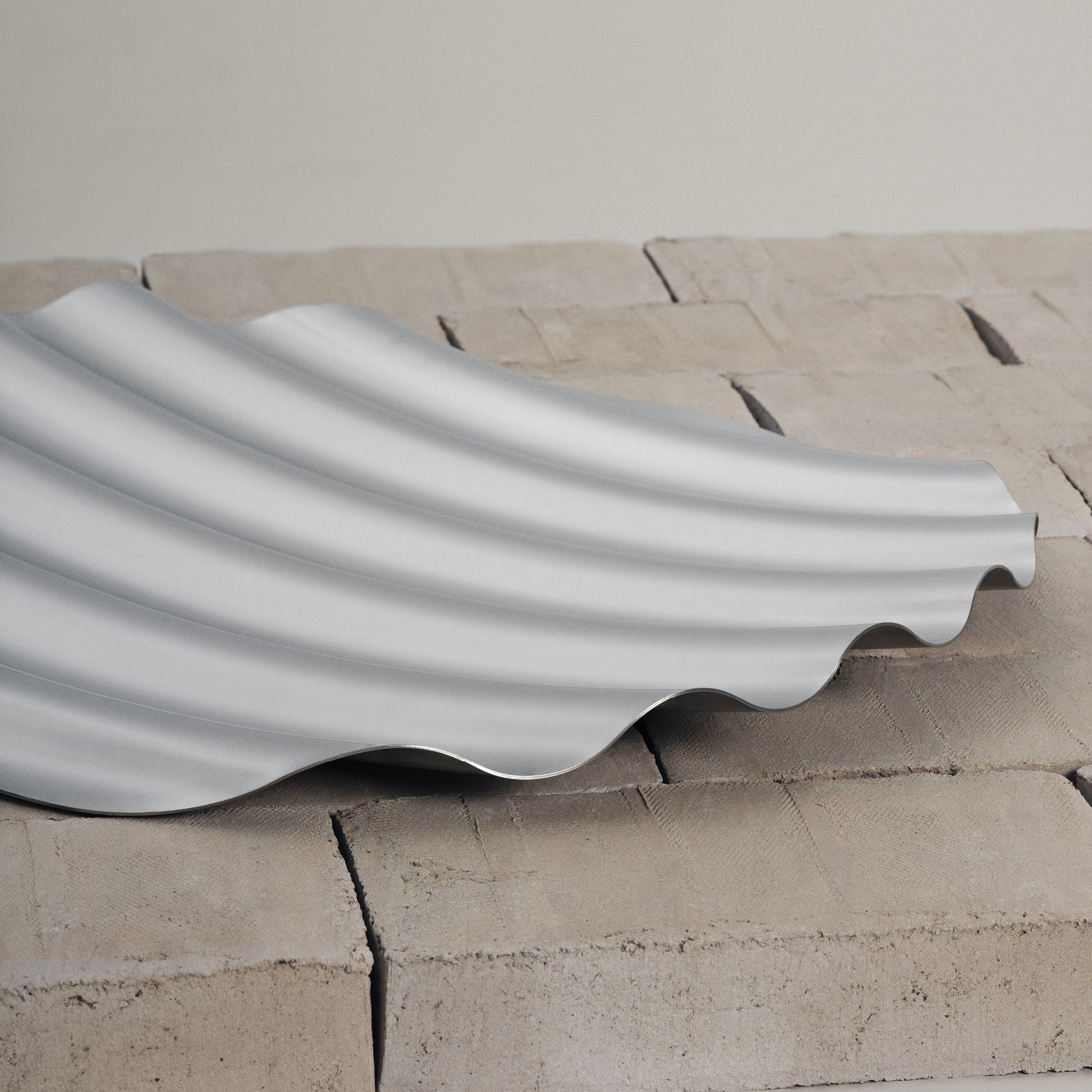 Wave Tray by Muuto - Image 2